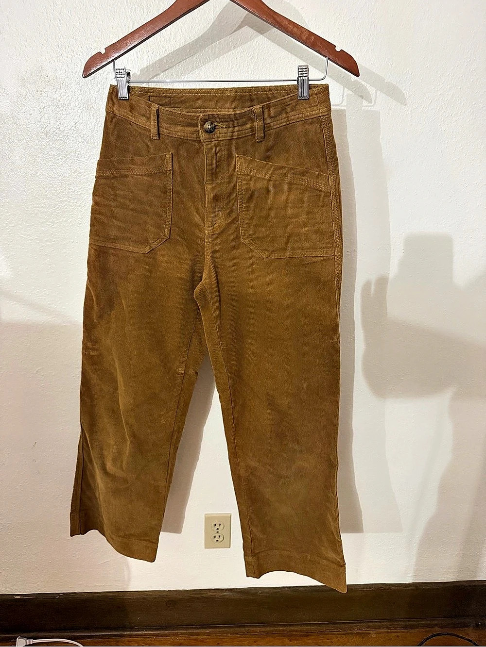 Patagonia Wide-Leg Cord Pants Straight Leg Brown Size 4
